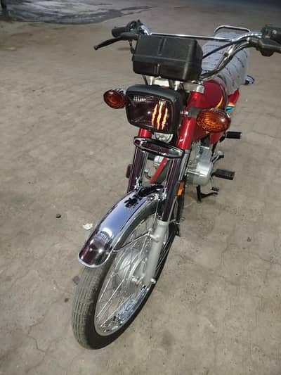 Honda CG125 Red