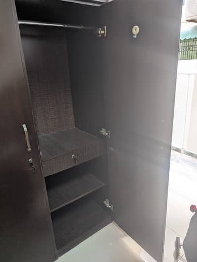 2 door wardrobe