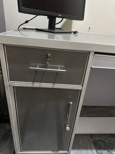 Office table