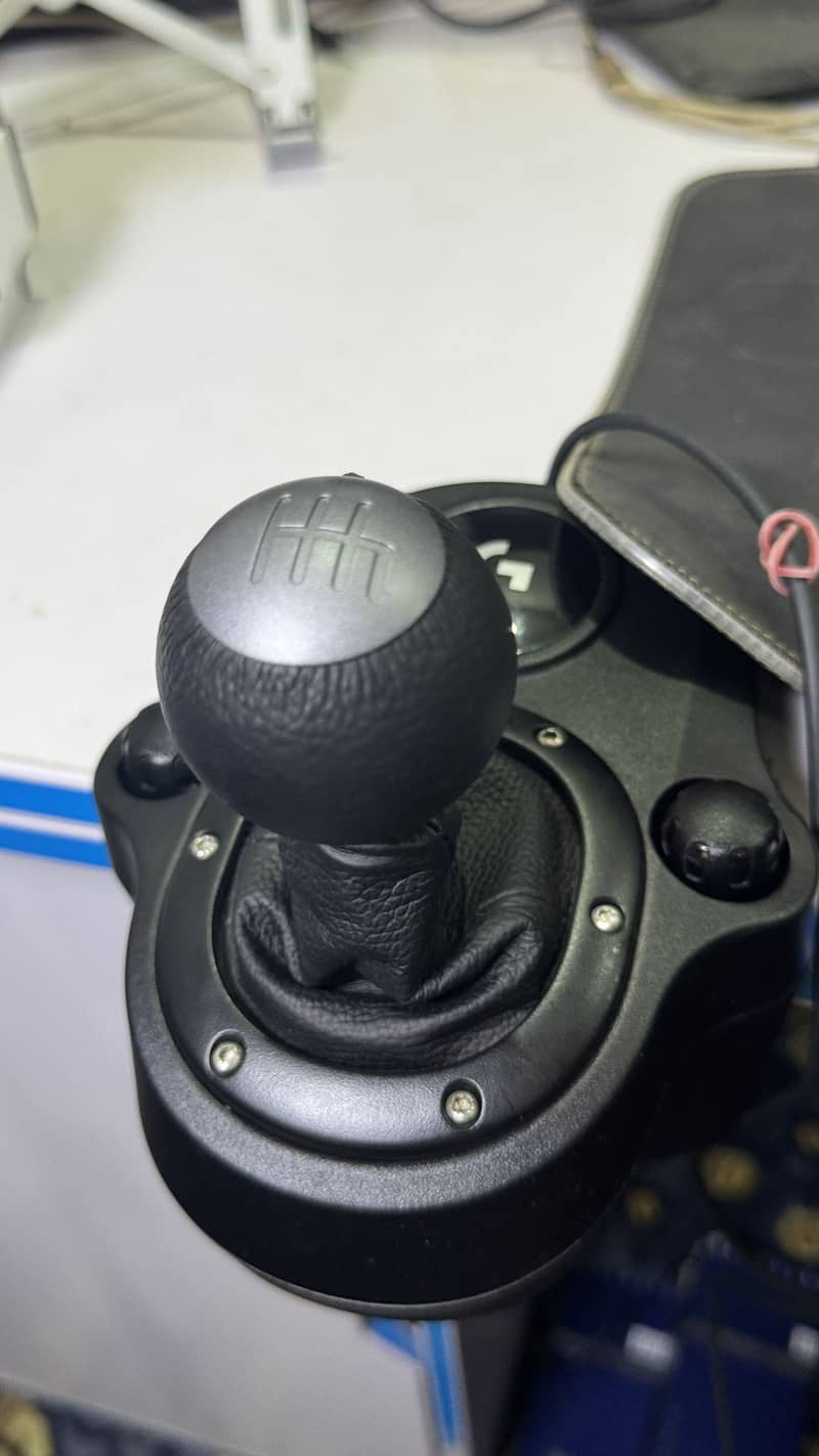 LOGITECH G29 Driving Force 17