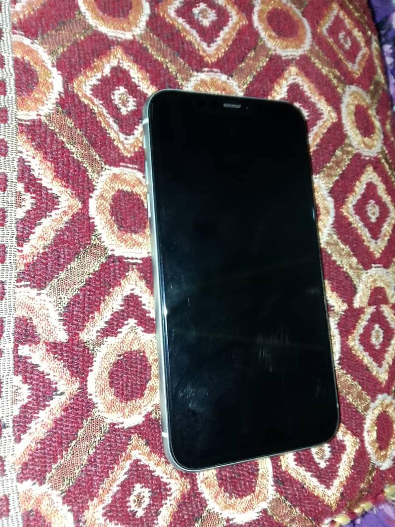 Apple iPhone 11 3