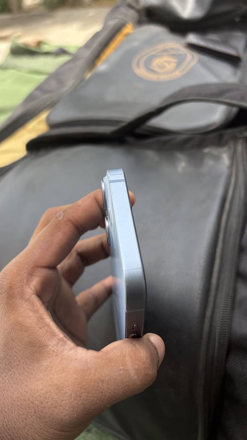 Apple iPhone 14 2