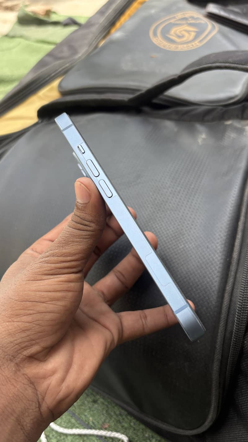 Apple iPhone 14 5