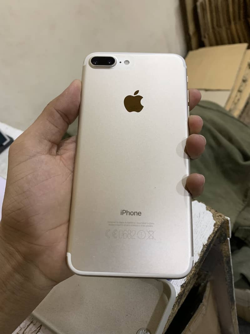Apple iPhone 7 Plus 2