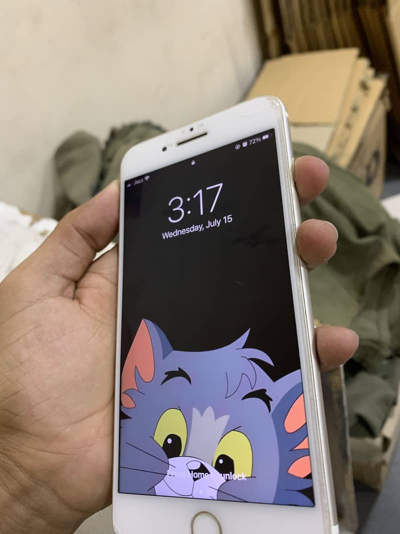 Apple iPhone 7 Plus 4