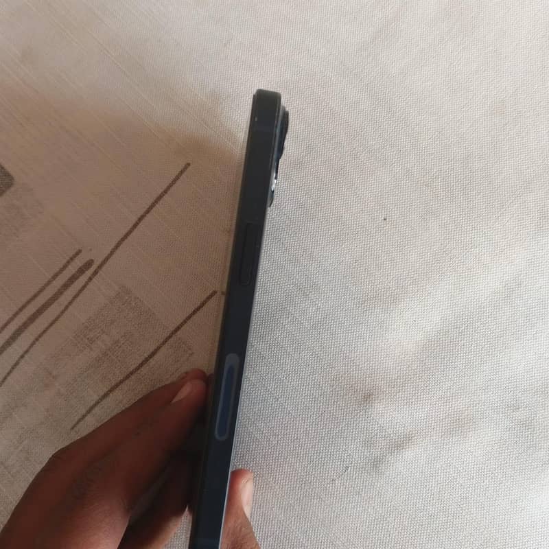 Apple iPhone 14 2