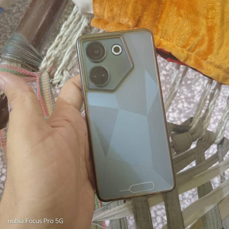 Tecno CAMON 20 2