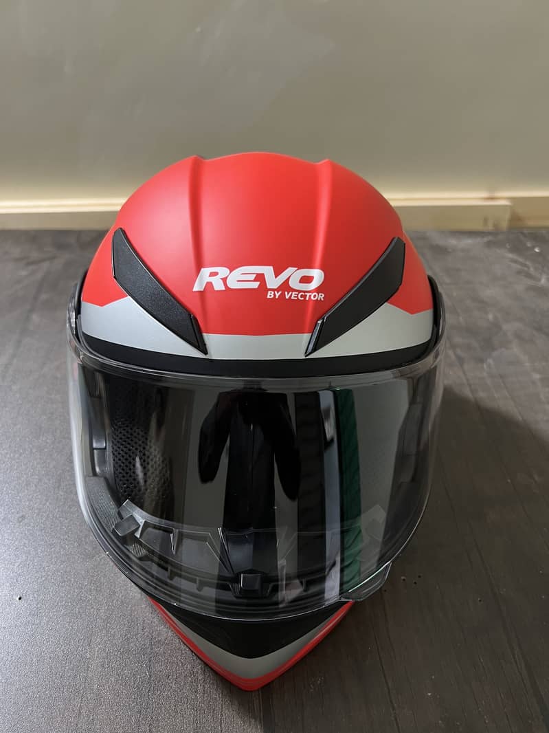 Vector Revoo with intercom ! 9