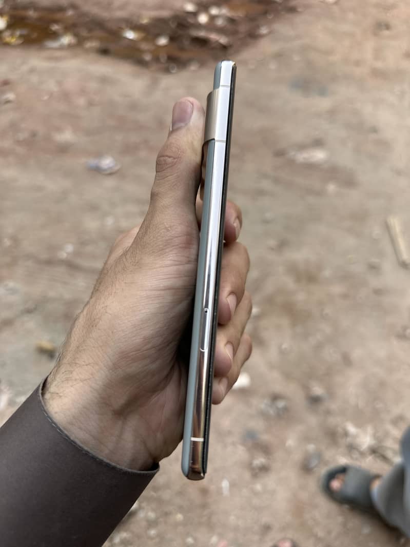 Google Pixel 7 Pro 4