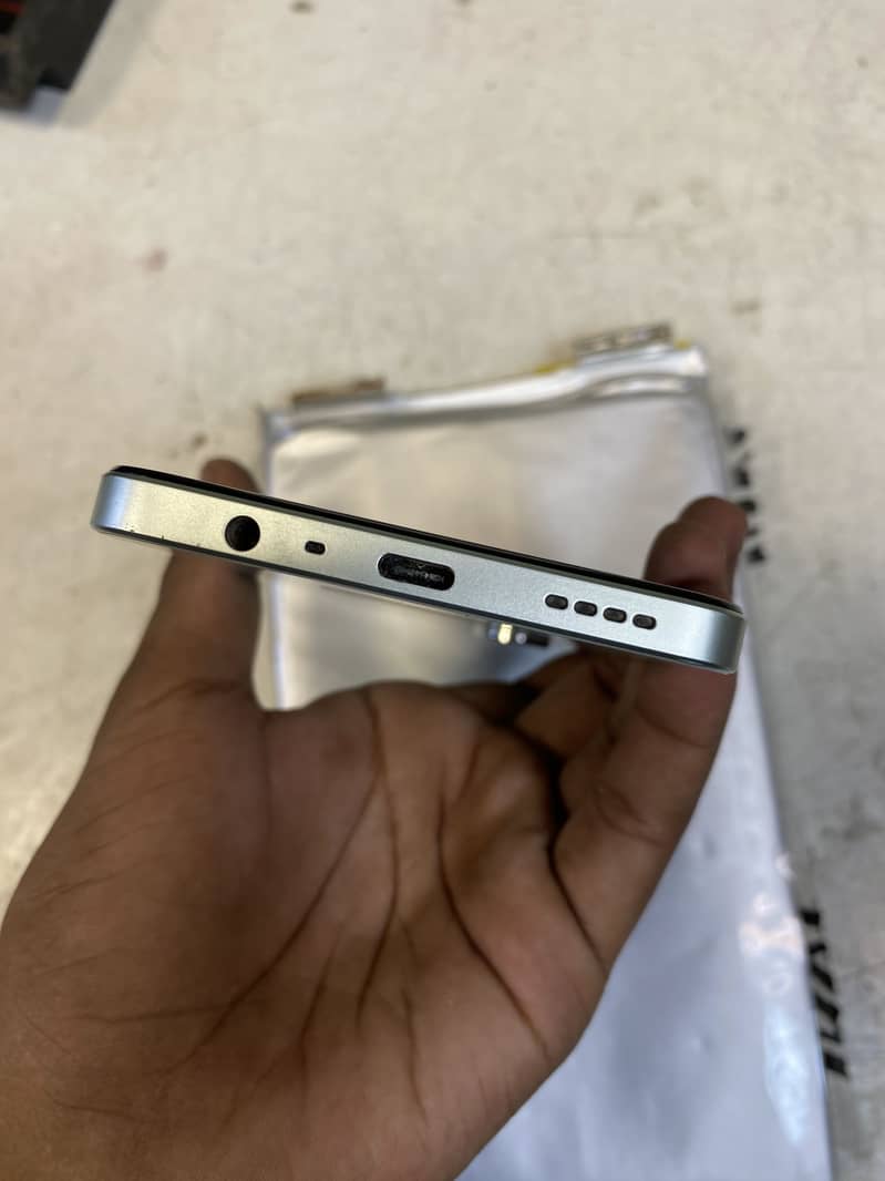 Realme Note 60x 3