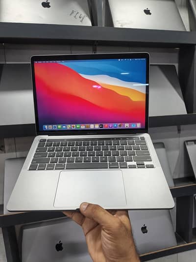 Apple MacBook Pro 13-inch | Intel Core i7 | 32GB-512 | Like New
