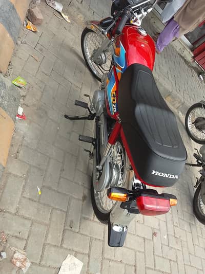 1st owner bike bilkul New Condition
