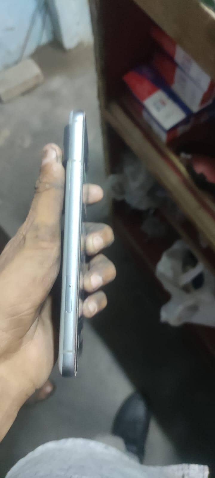 Google Pixel 8 7