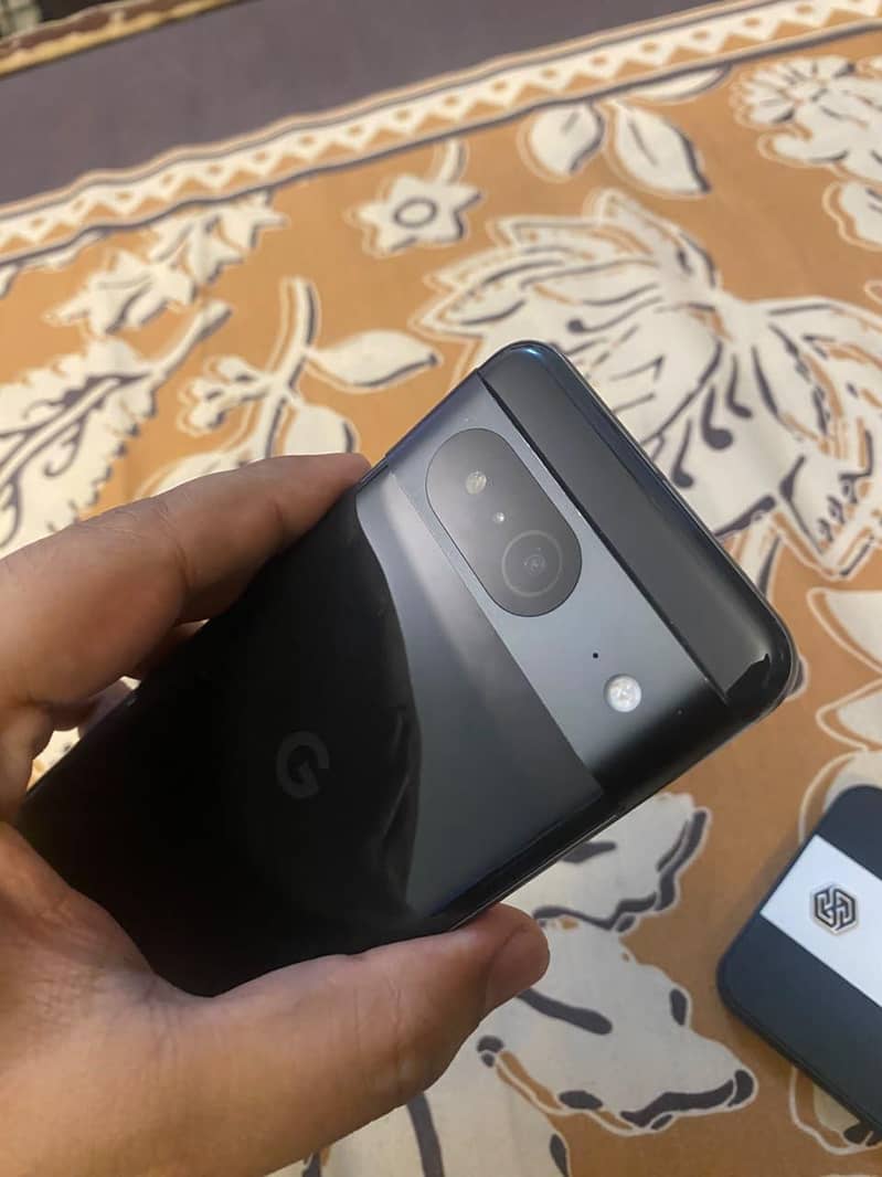 Google Pixel 8 7