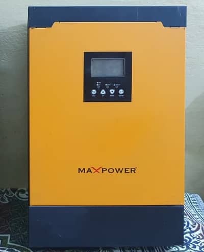 MAX Power 5 KW Hybrid Inverter in excellent condition