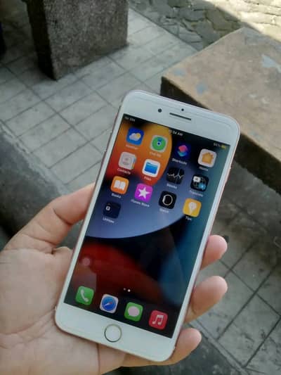 Iphone 7plus PTA approved 128GB My Whatsapp number 0309-37-13-771