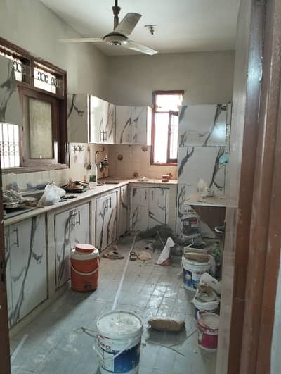 Gulshan Iqbal block 1 Ground Floor  280 square yards West open 3 Bed DD  Rent Demand 1 Lac 10000*Code(16739)*