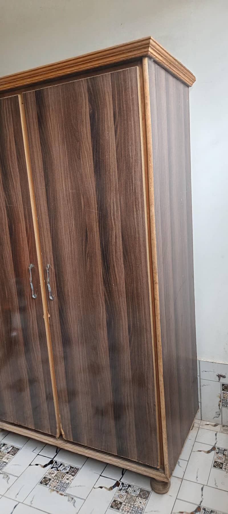 wardrobe 1