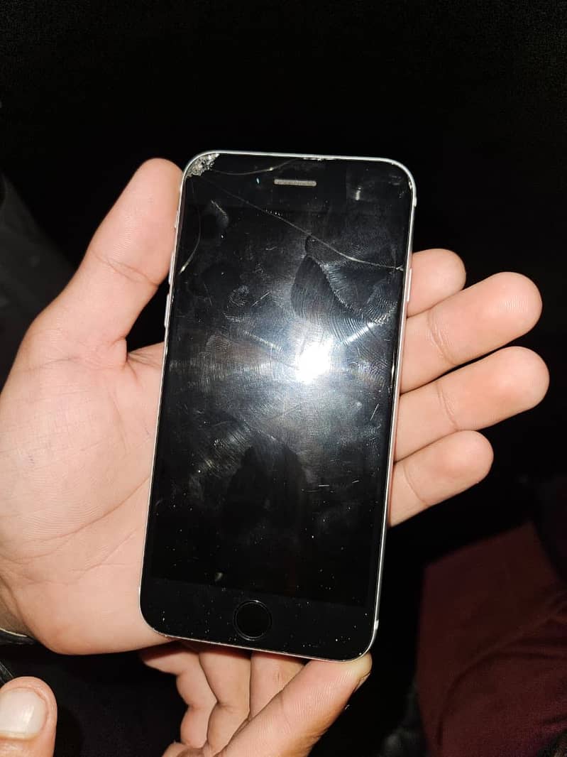 Apple iPhone SE 3