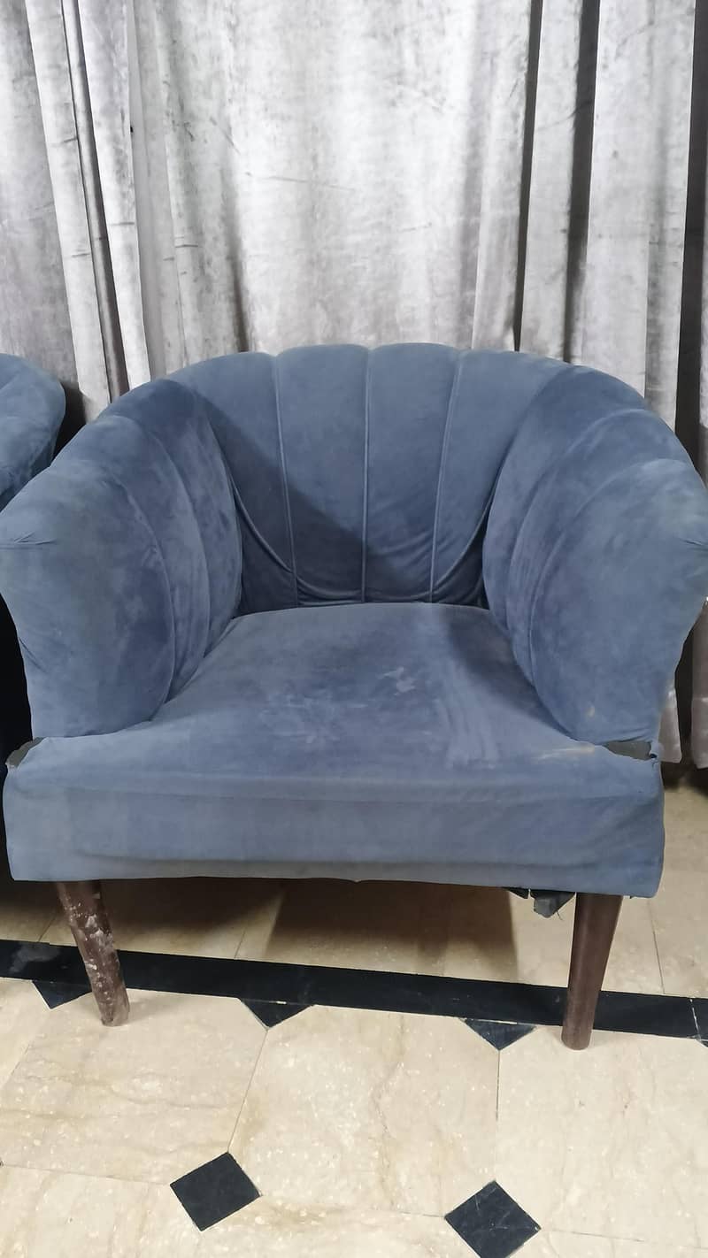 Cloudy chairs 4