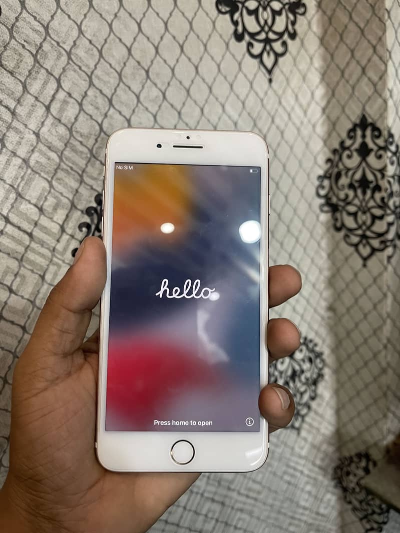 Apple iPhone 7 Plus 0