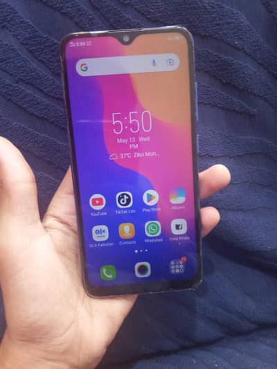 Vivo Other Model final 5000 hazar ho ge glass per scratch back camera