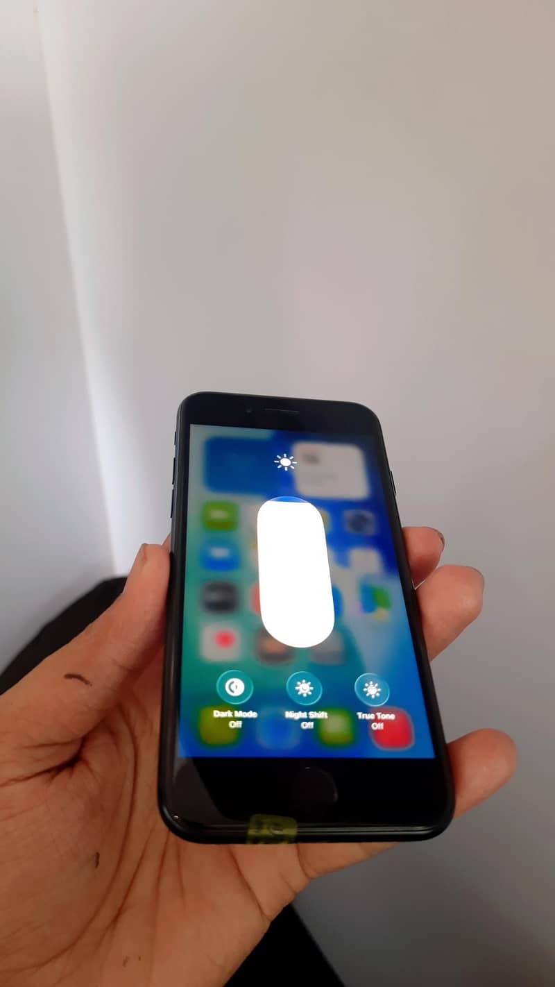 Apple iPhone SE 3rd Generation 0