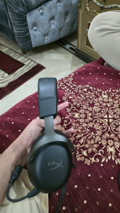Hyperx cloud 3 slightly used