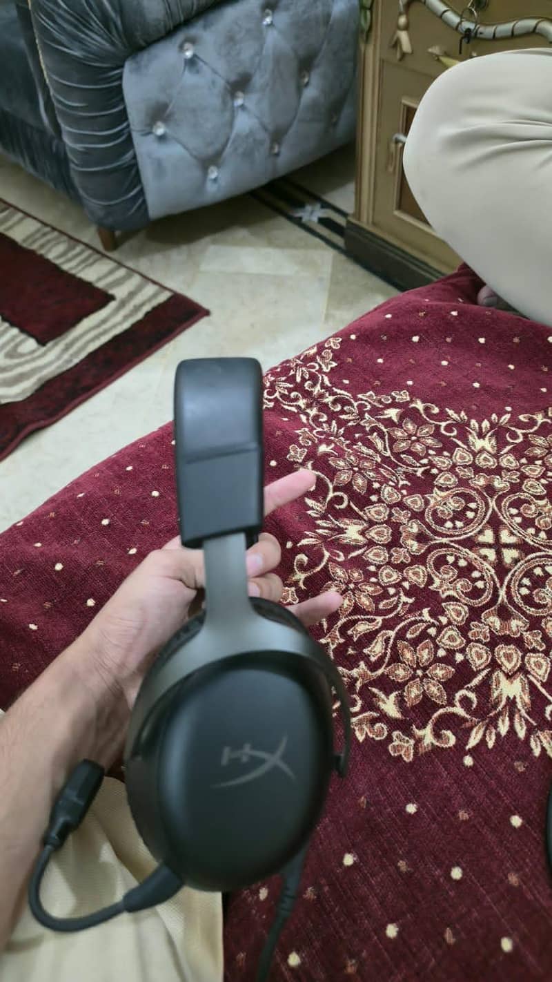 Hyperx cloud 3 slightly used 0