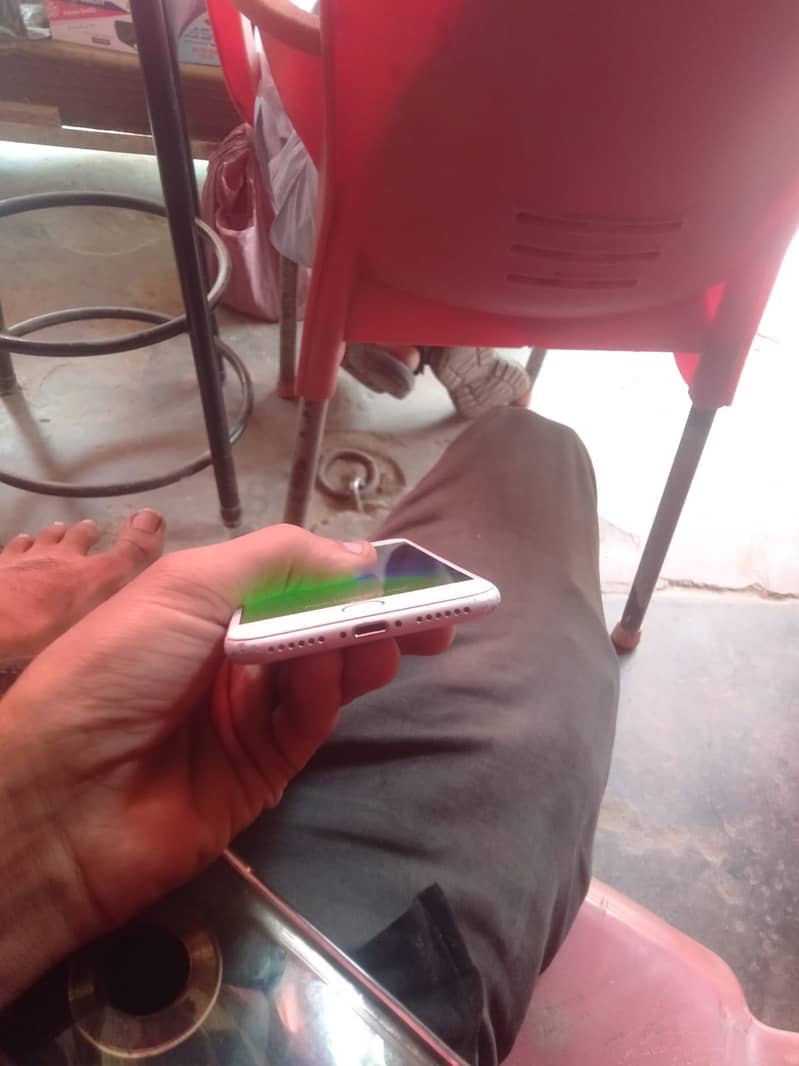 Apple iPhone 7 1