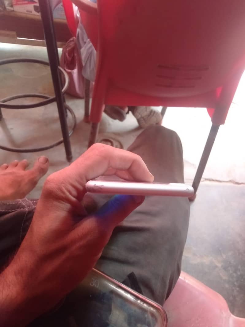 Apple iPhone 7 3