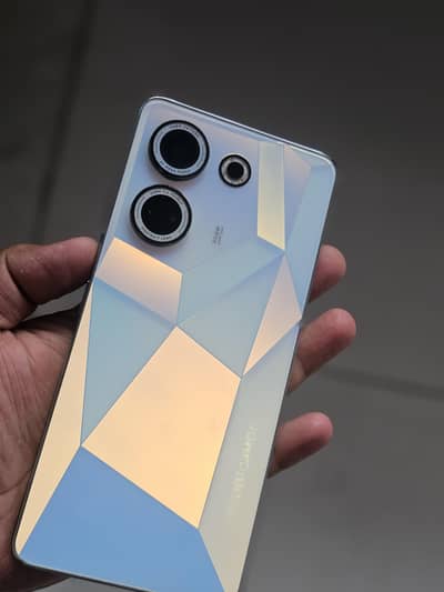 Tecno CAMON 20