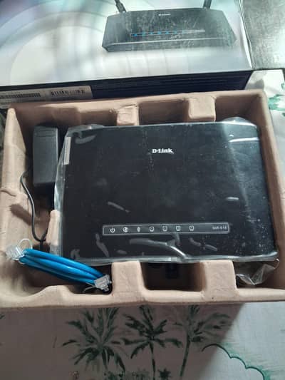 ROUTER WITH WIRELESS BRAND NEW MODEM