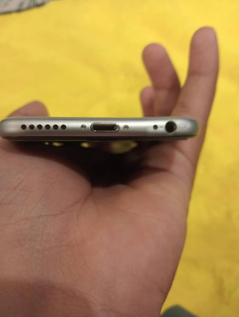 Apple iPhone 6 4