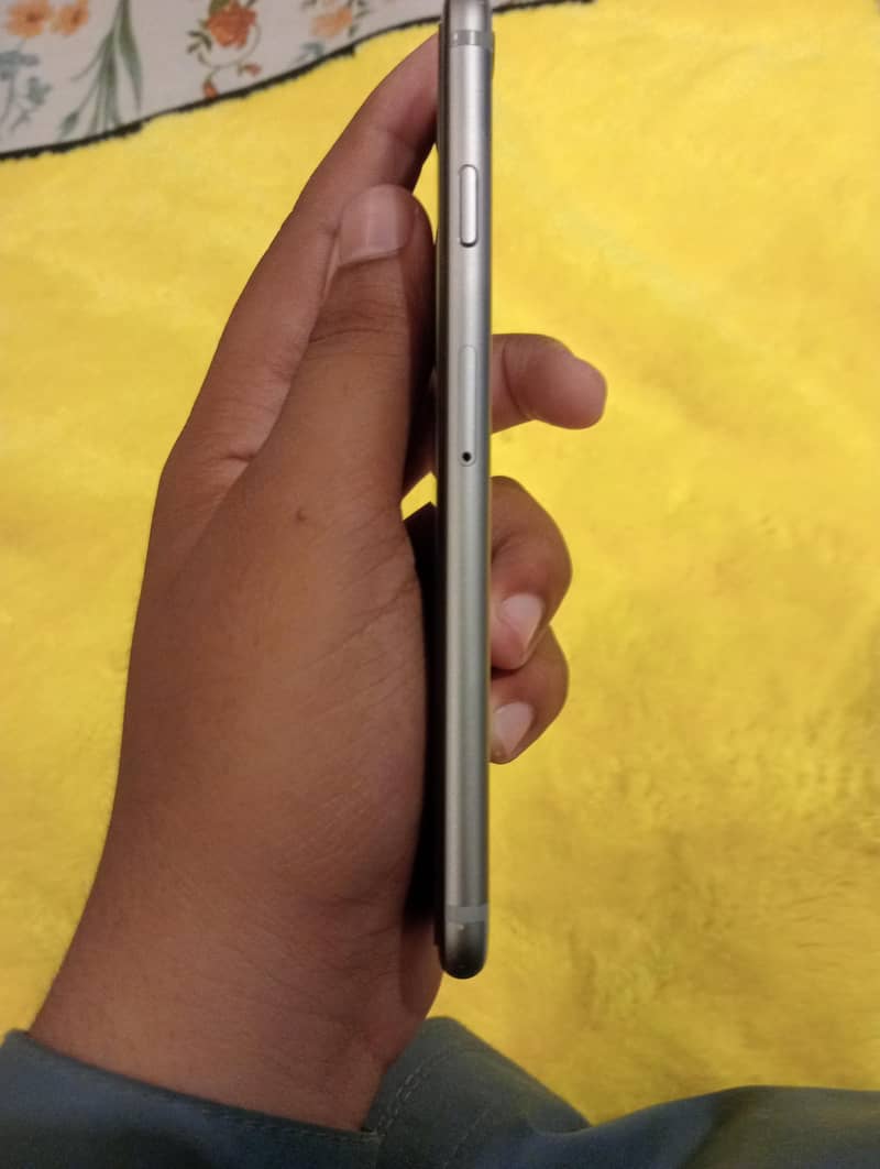 Apple iPhone 6 5