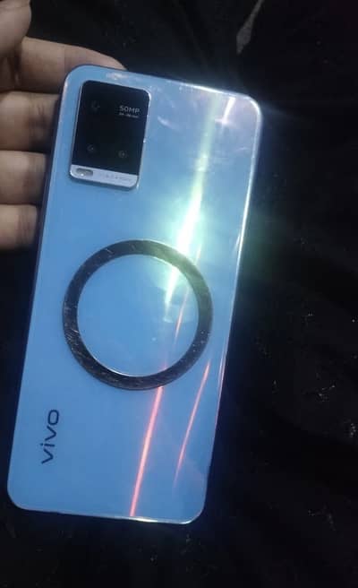 Vivo y33e