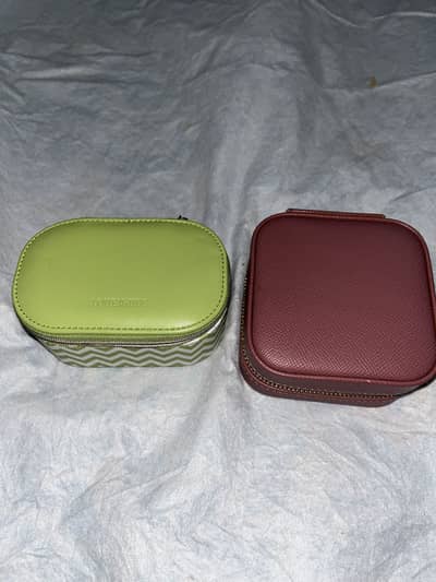Portable Travel Jewelry Organizer Box.