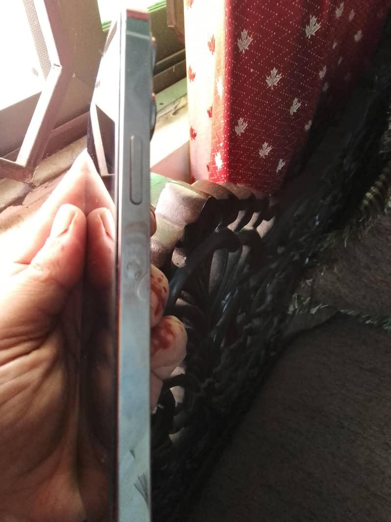 Apple iPhone 13 Pro 4