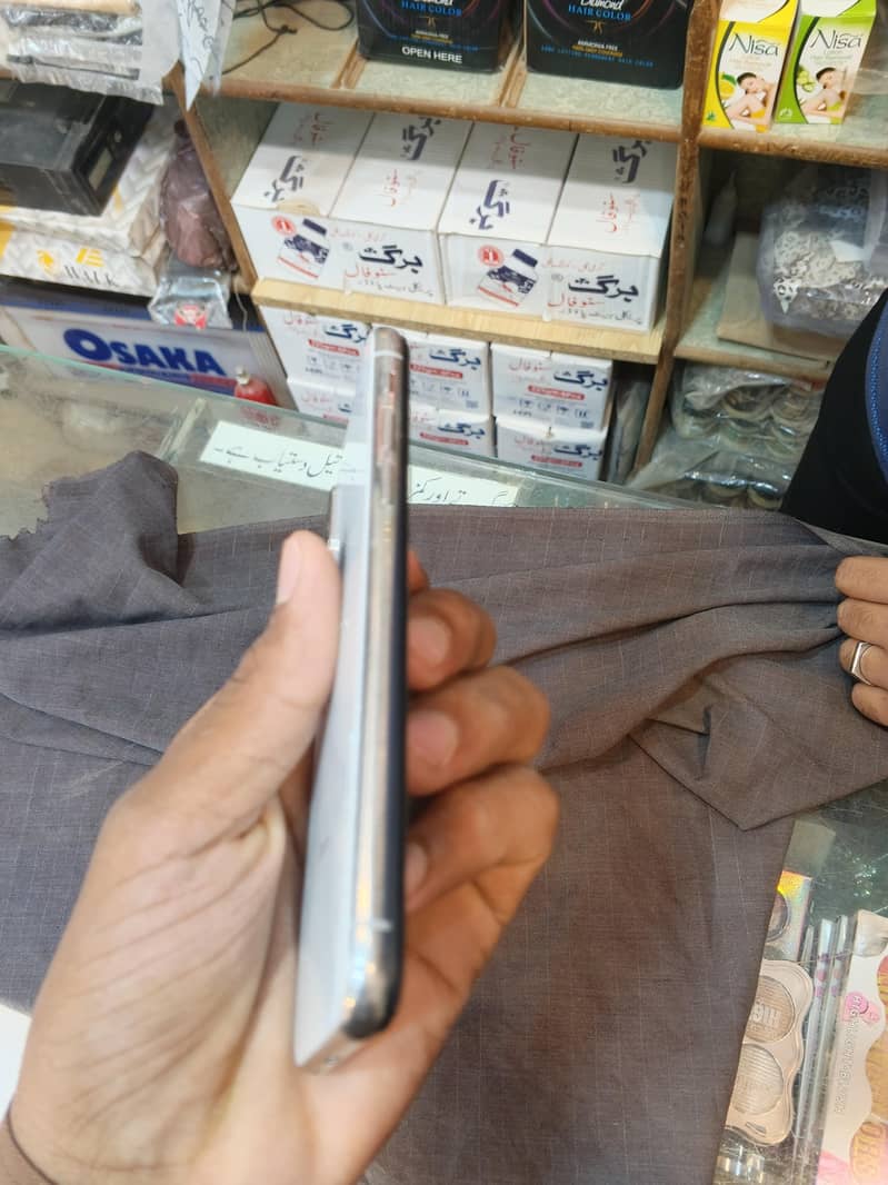 Apple iPhone X 7