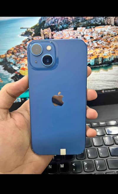 Apple iPhone 13