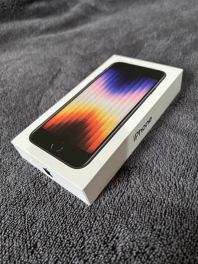 Apple iPhone SE 3 (3RD GENERATION)