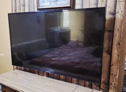 EcoStar Wall-Mounted Flat Screen LED TV