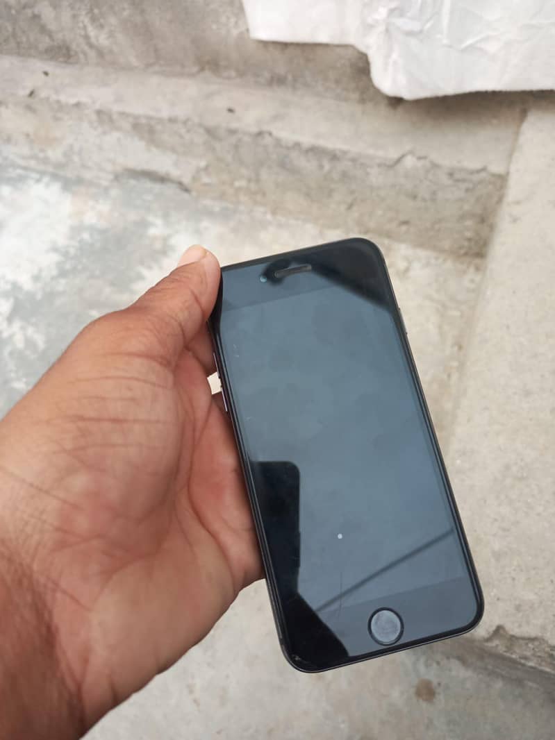 Apple iPhone 8 0