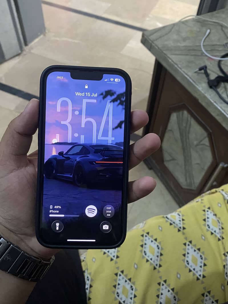 Apple iPhone 13 0
