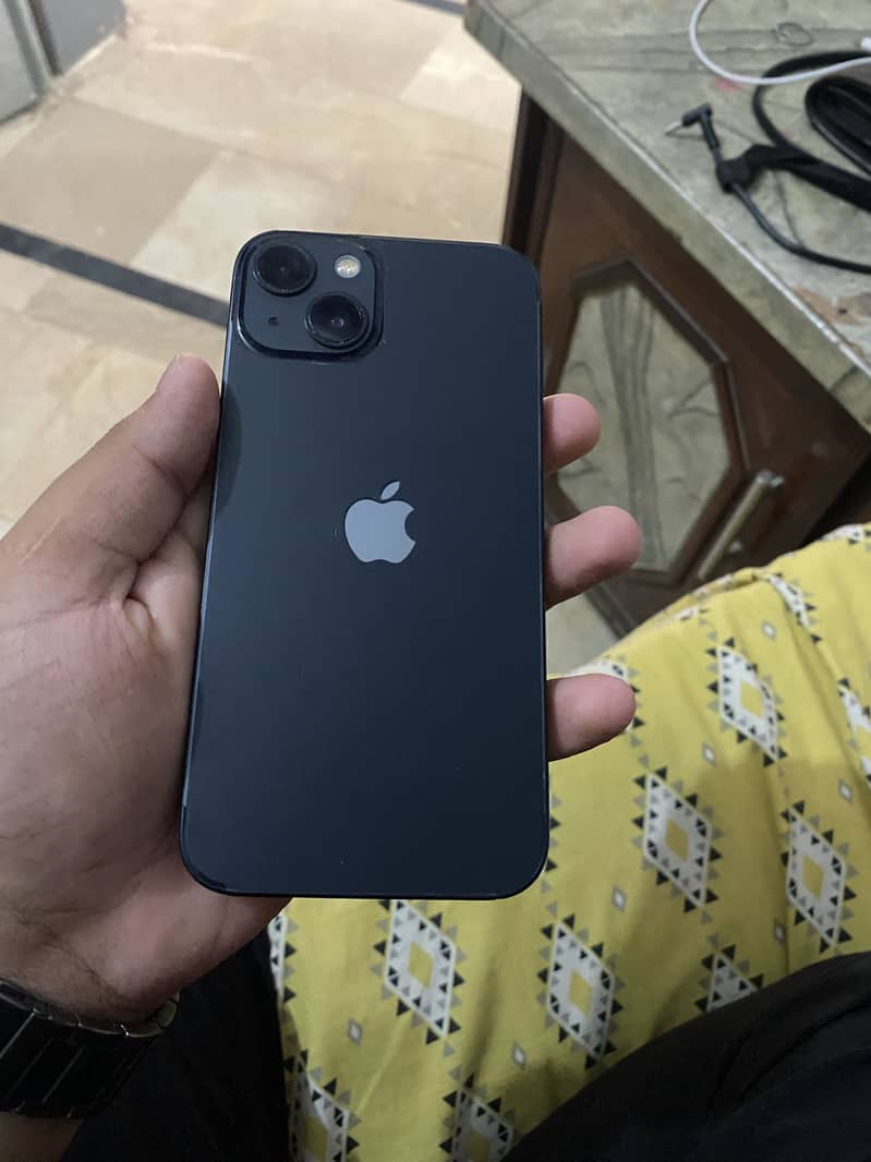 Apple iPhone 13 5