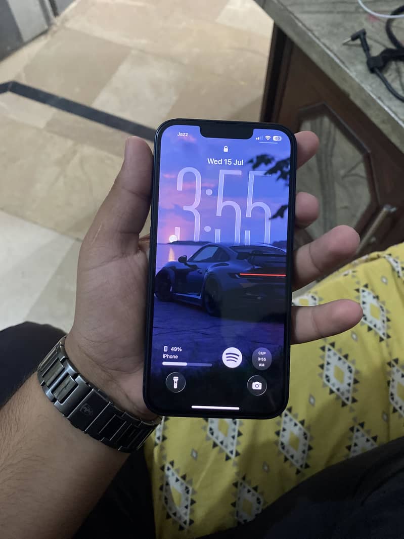 Apple iPhone 13 7