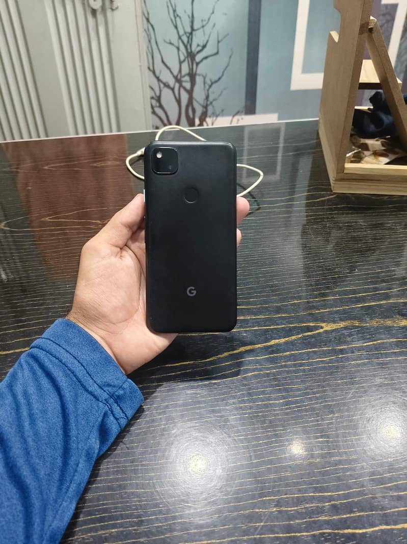Google Pixel4a 1