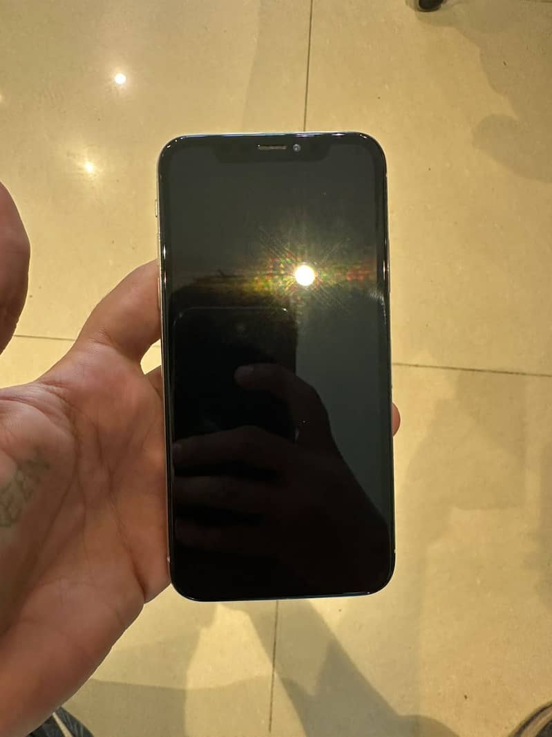 Apple iPhone X 1
