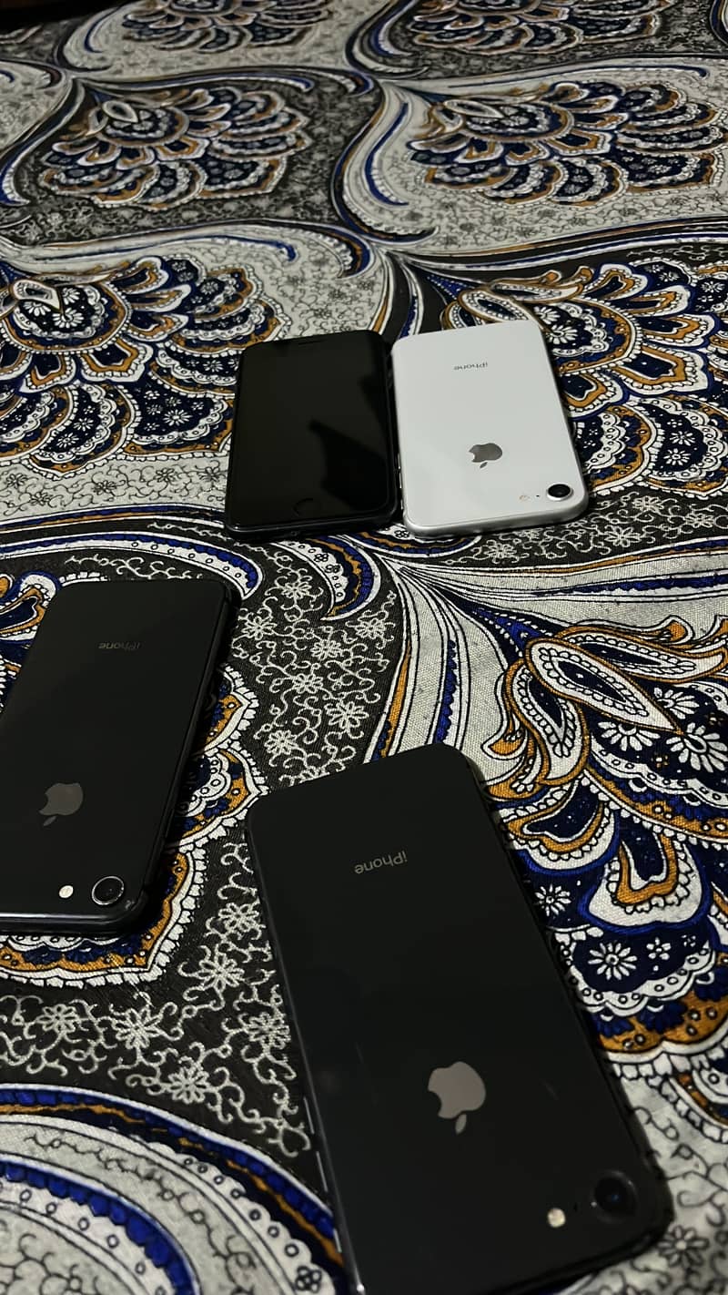 Apple iPhone 8 0