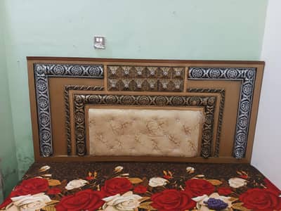 KING SIZE BED DRESSING SAFE ALMARE AND MATTRAS VERY GOOD CONDITION